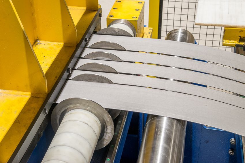 Ansicht einer Maschine von L-D Spalttechnik