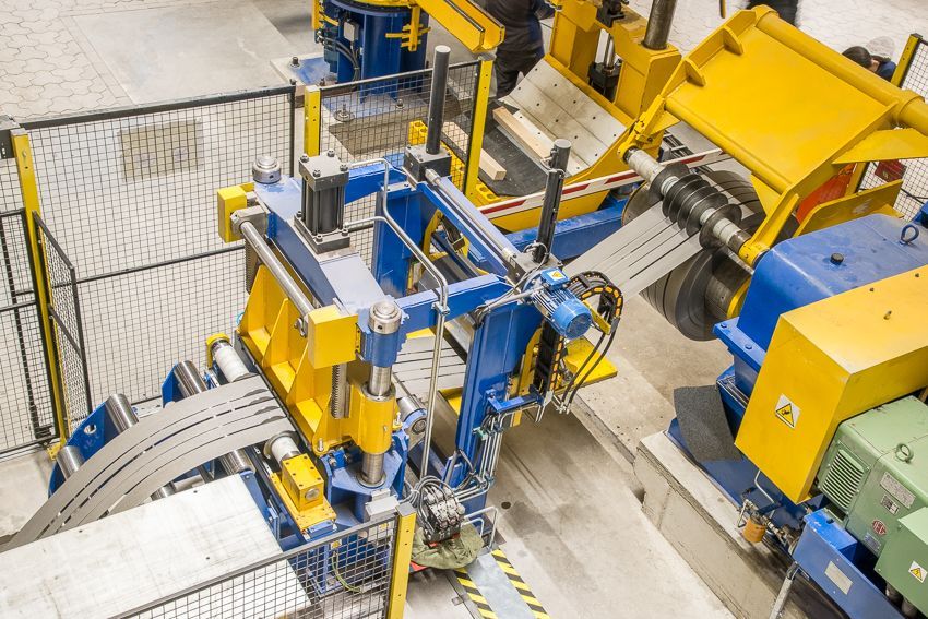 Ansicht einer Maschine von L-D Spalttechnik